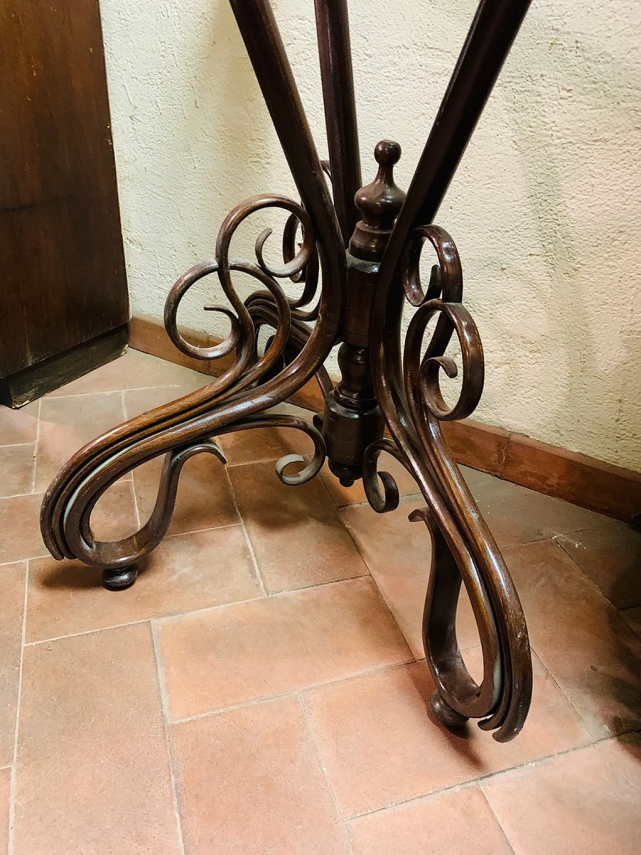 Antique console table with marble top by Michael Thonet 5