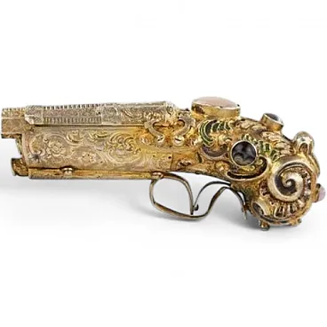 Snuff box in the form of a double-barrel pistol, 19th century