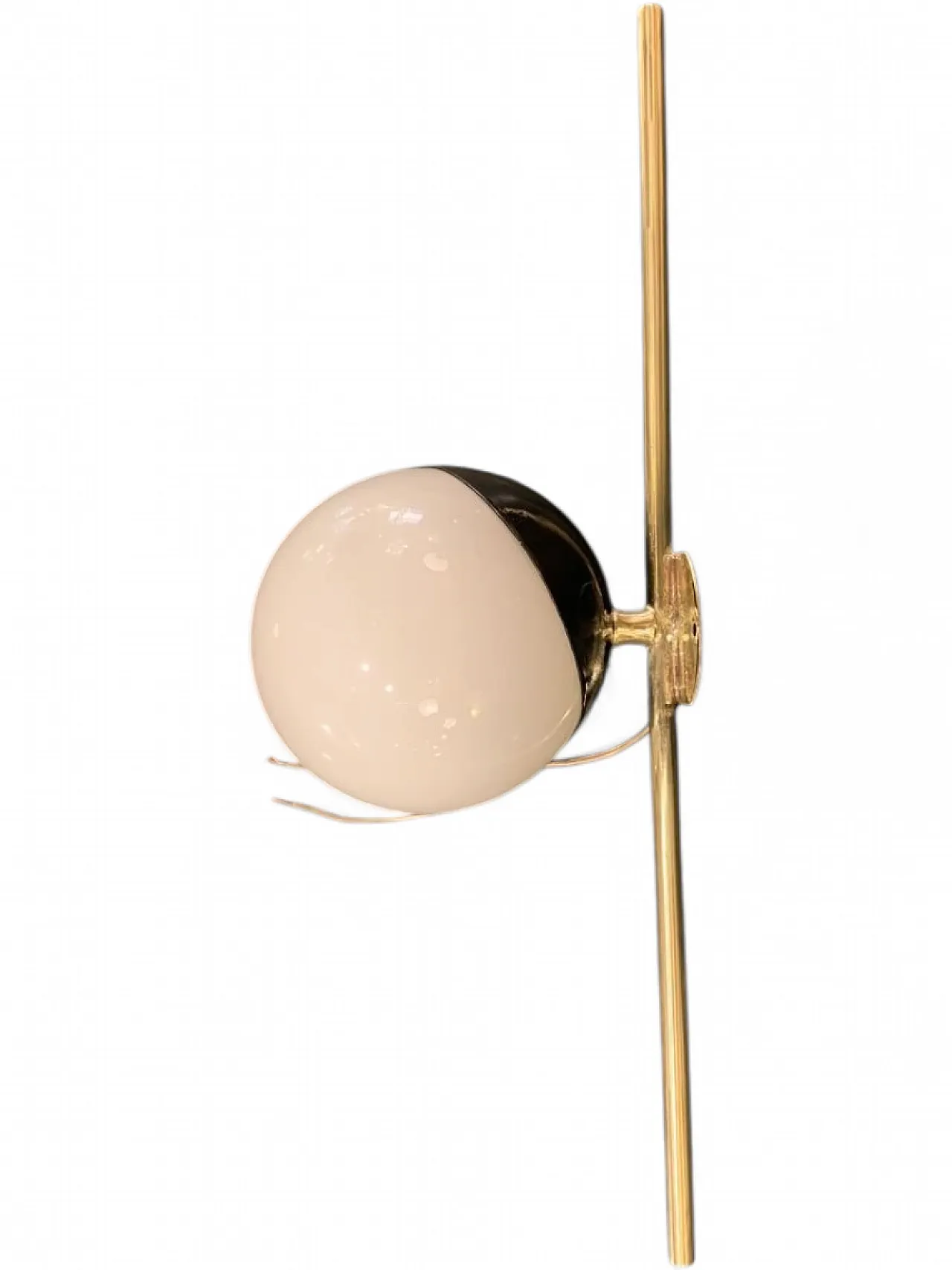 Lampada da parete Art Déco in ottone e vetro opalino, Italia, 1945 11