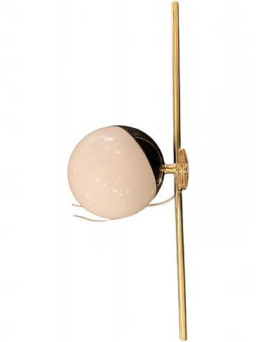 Art Deco wall lamp in brass and opaline glass, Italy, 1945