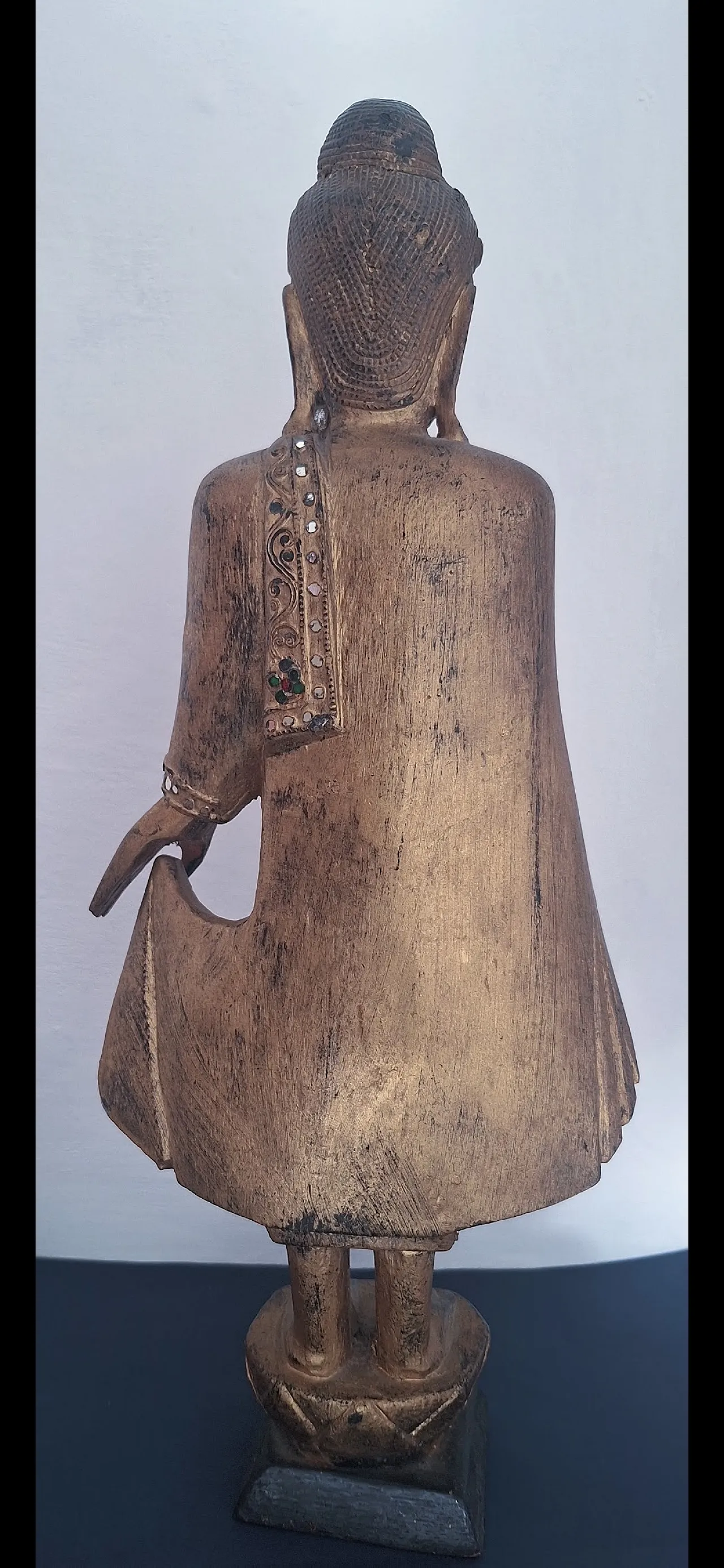 Antique Mandalay Buddha in gilded wood, Burma 19th Century 24