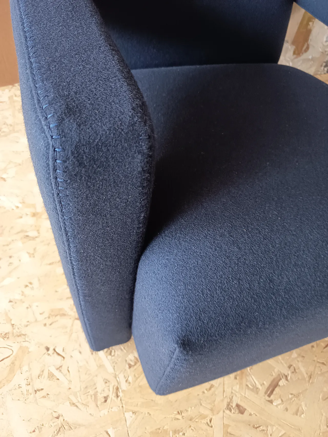 Blue wool armchair by Gerrit Rietveld for Cassina, 2000s 25