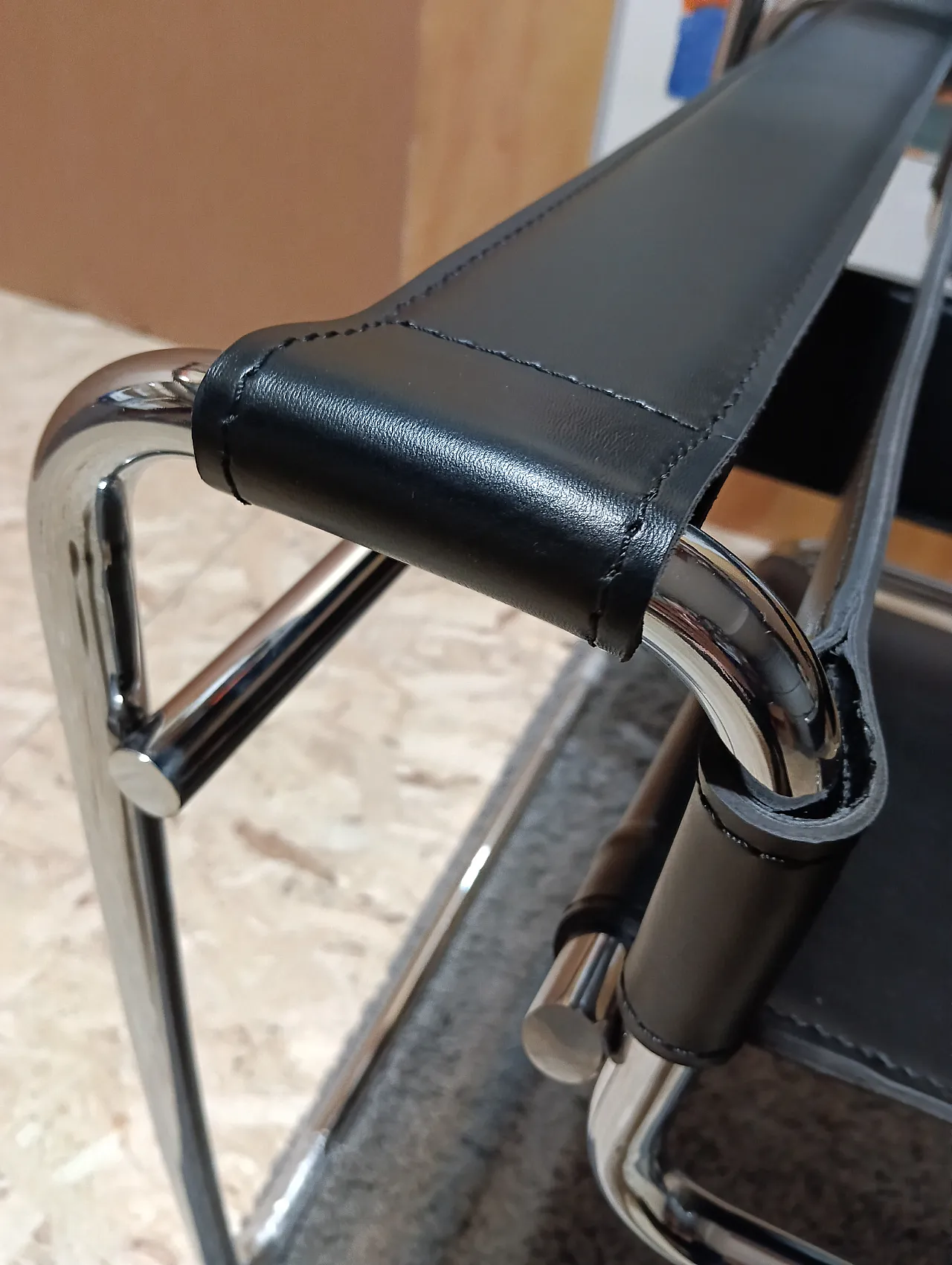 B3 Wassily armchair in black leather by Marcel Breuer for Knoll, 2000s 48