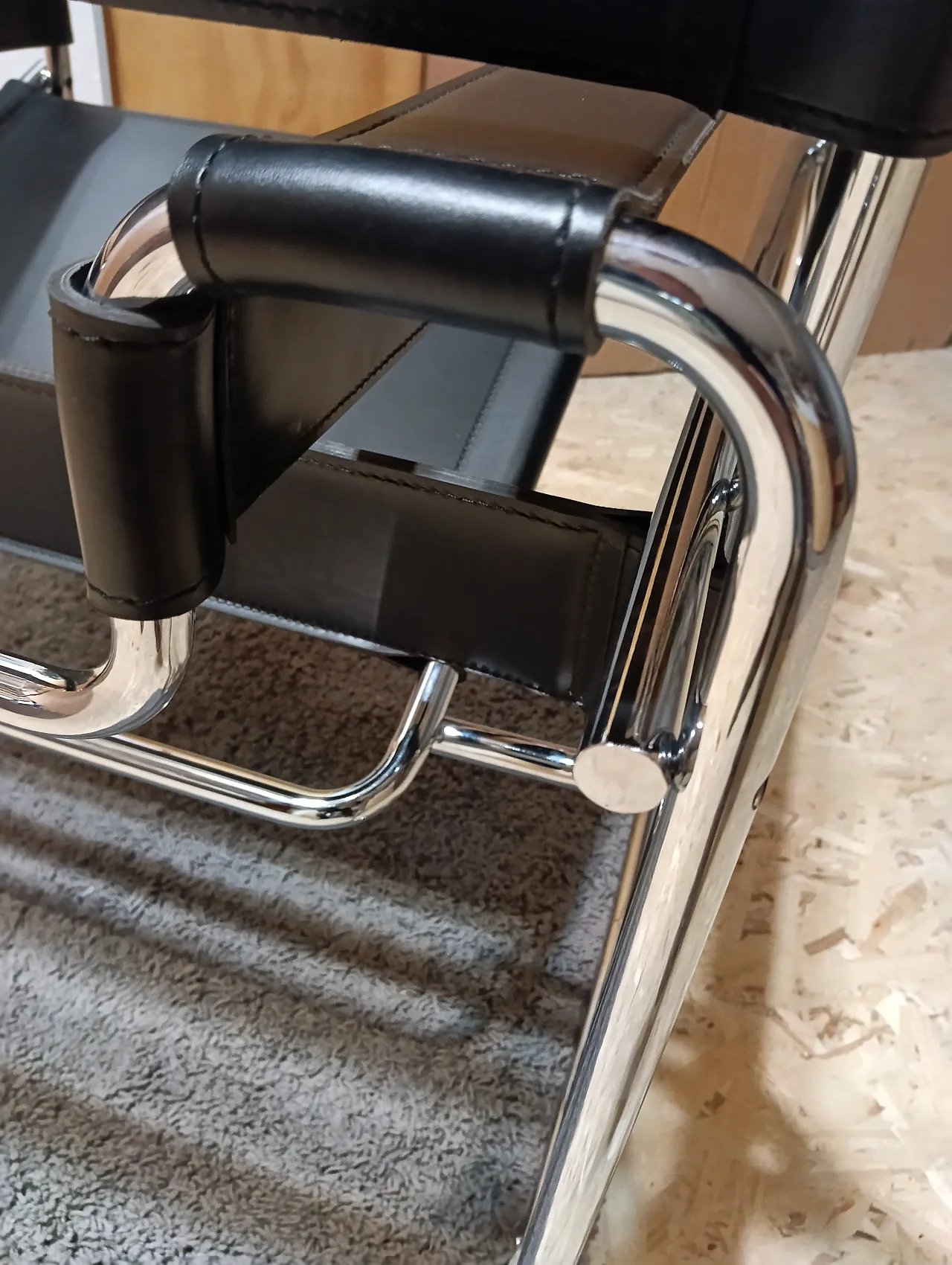 B3 Wassily armchair in black leather by Marcel Breuer for Knoll, 2000s 91