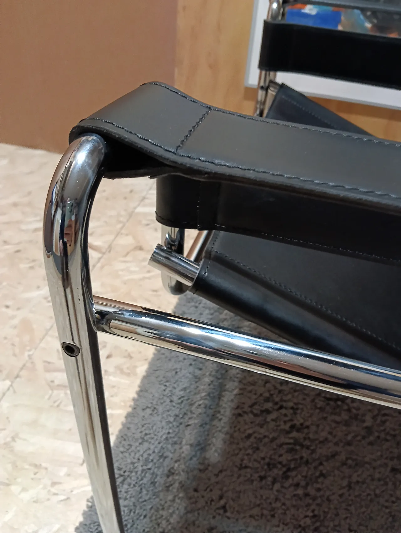 B3 Wassily armchair in black leather by Marcel Breuer for Knoll, 2000s 102