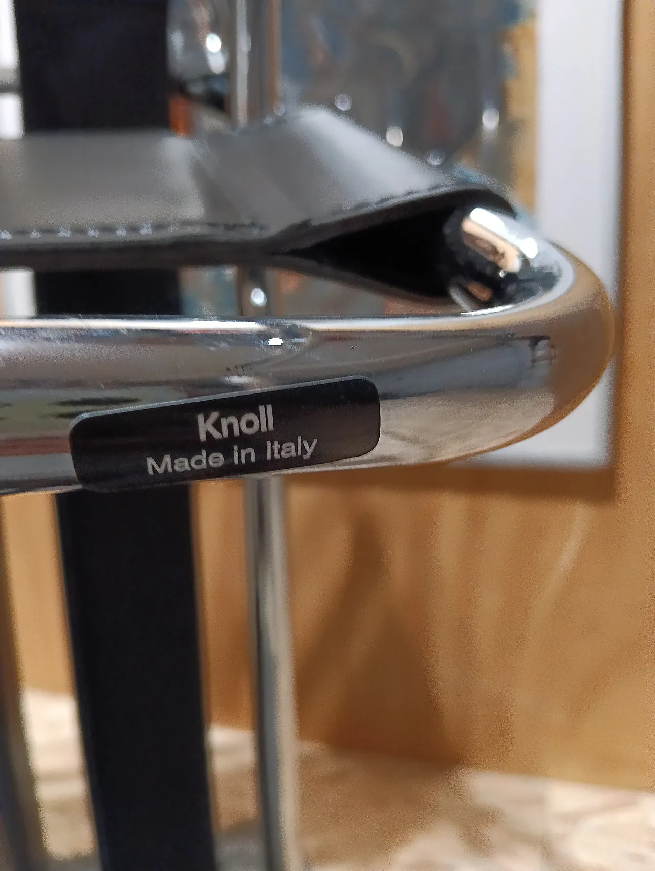 B3 Wassily armchair in black leather by Marcel Breuer for Knoll, 2000s 135