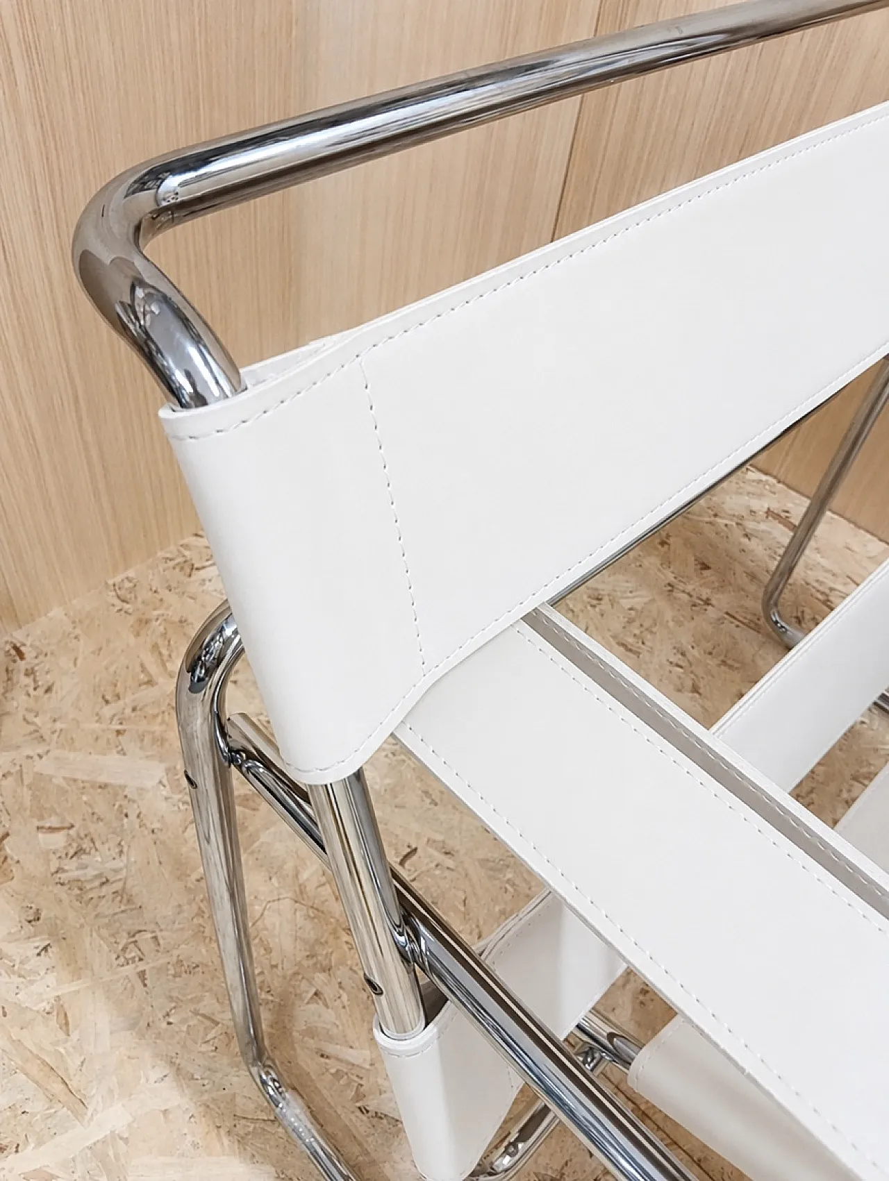 White leather armchairs by Marcel Breuer for Knoll, 2000s 16