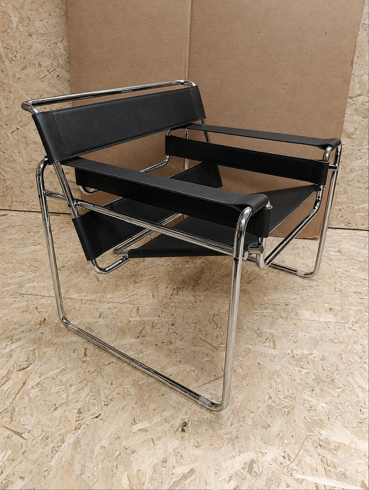 6 black leather Wassily B3 armchairs by Marcel Breuer for Knoll, 2000s 3