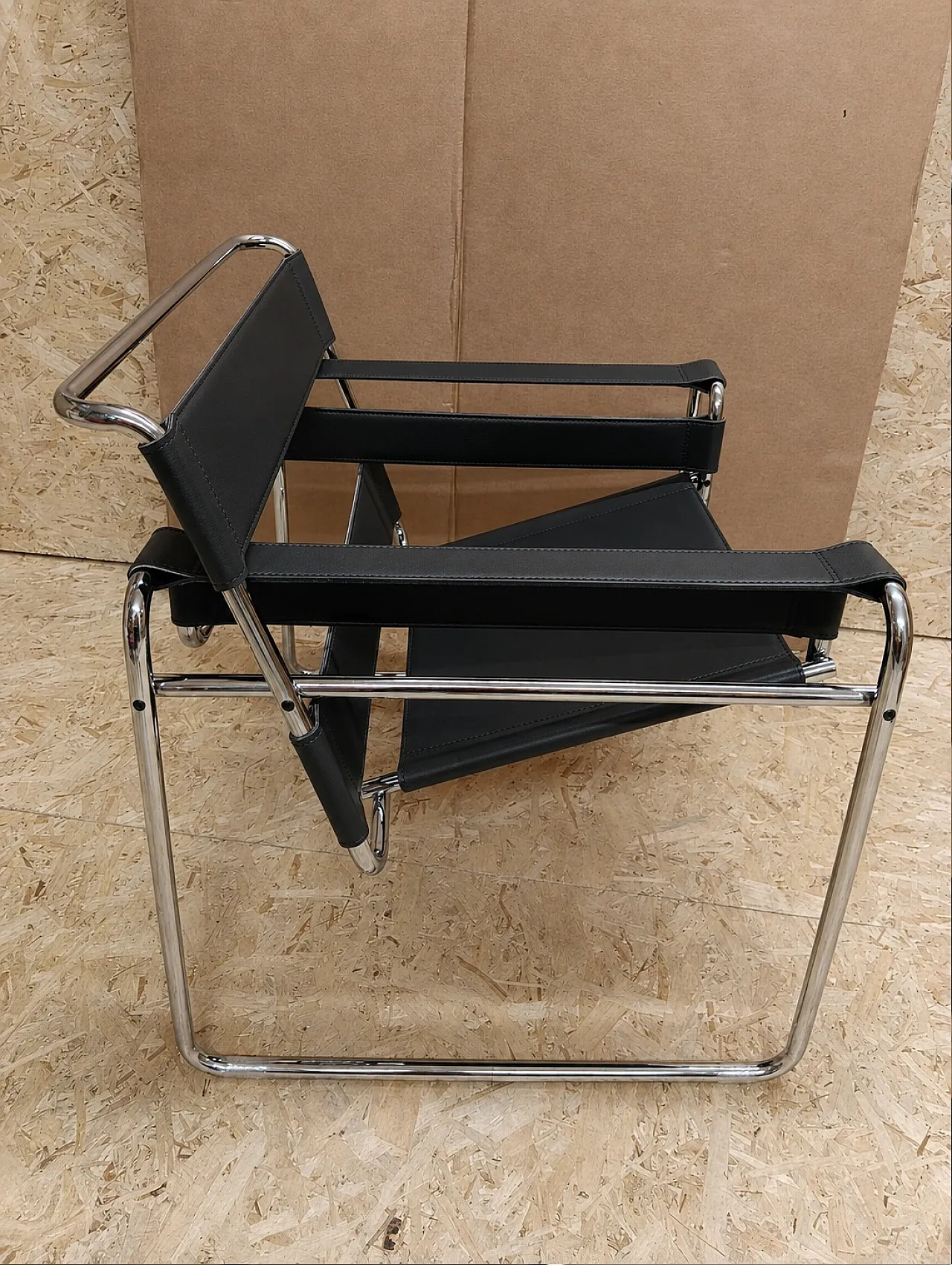 6 black leather Wassily B3 armchairs by Marcel Breuer for Knoll, 2000s 6