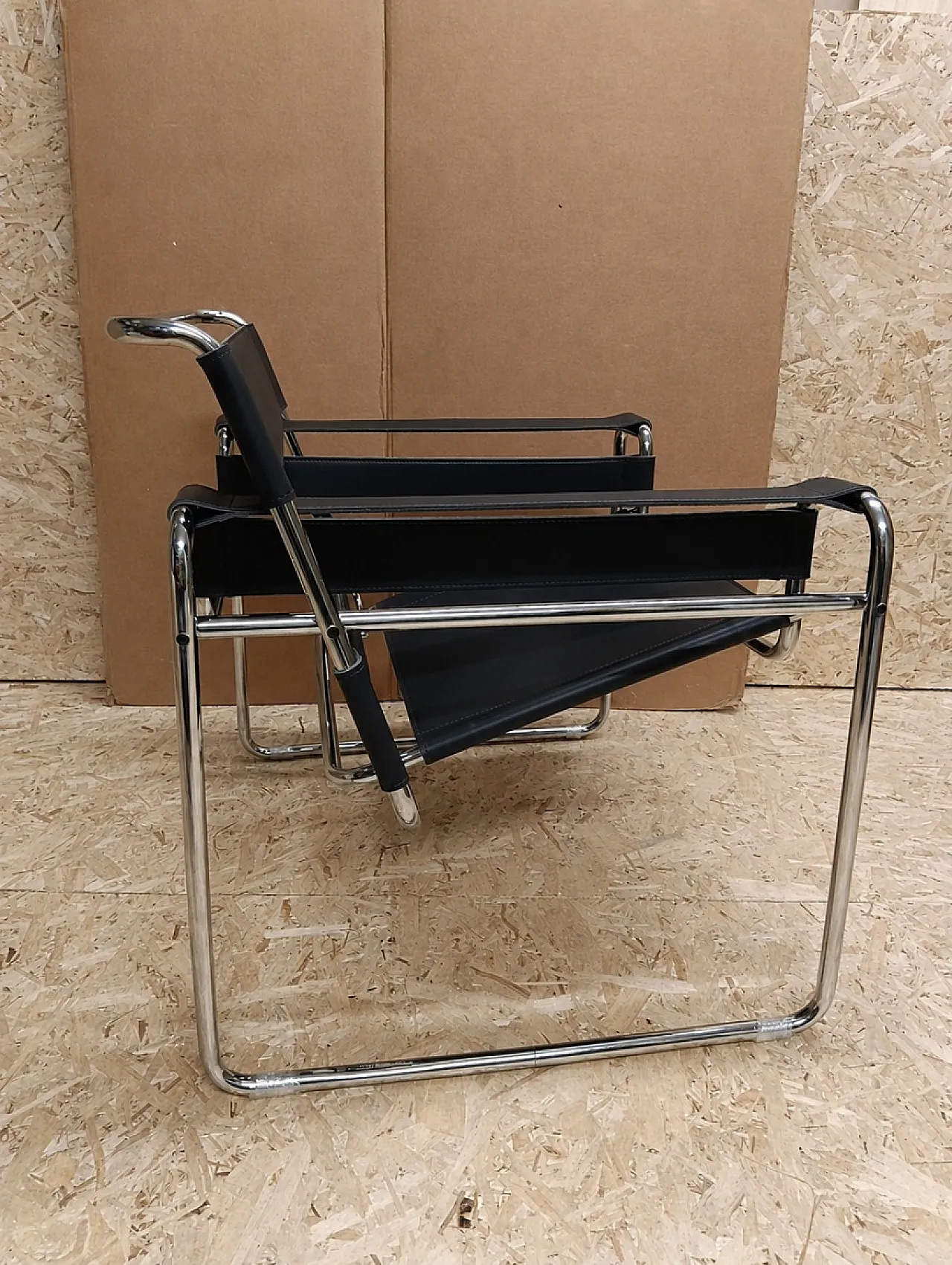 6 black leather Wassily B3 armchairs by Marcel Breuer for Knoll, 2000s 16