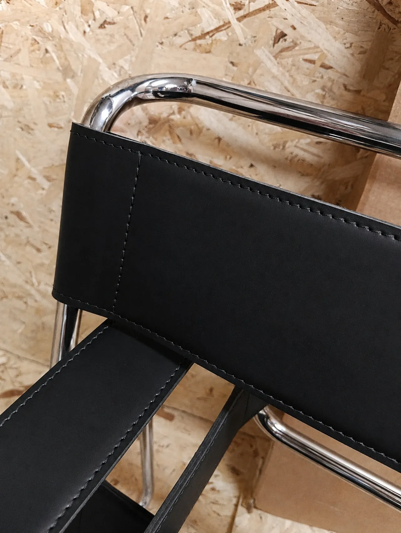 6 black leather Wassily B3 armchairs by Marcel Breuer for Knoll, 2000s 17