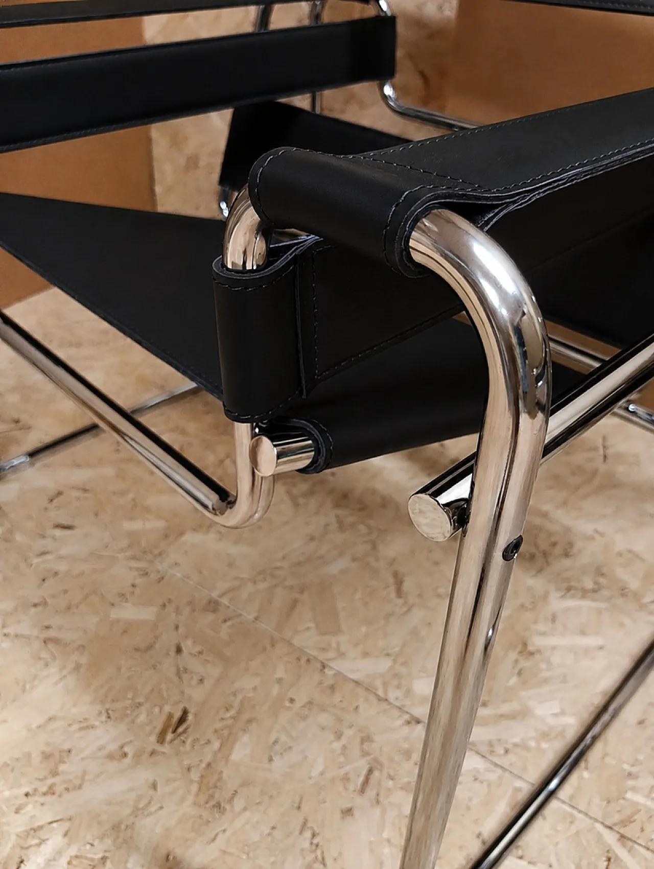 6 black leather Wassily B3 armchairs by Marcel Breuer for Knoll, 2000s 18