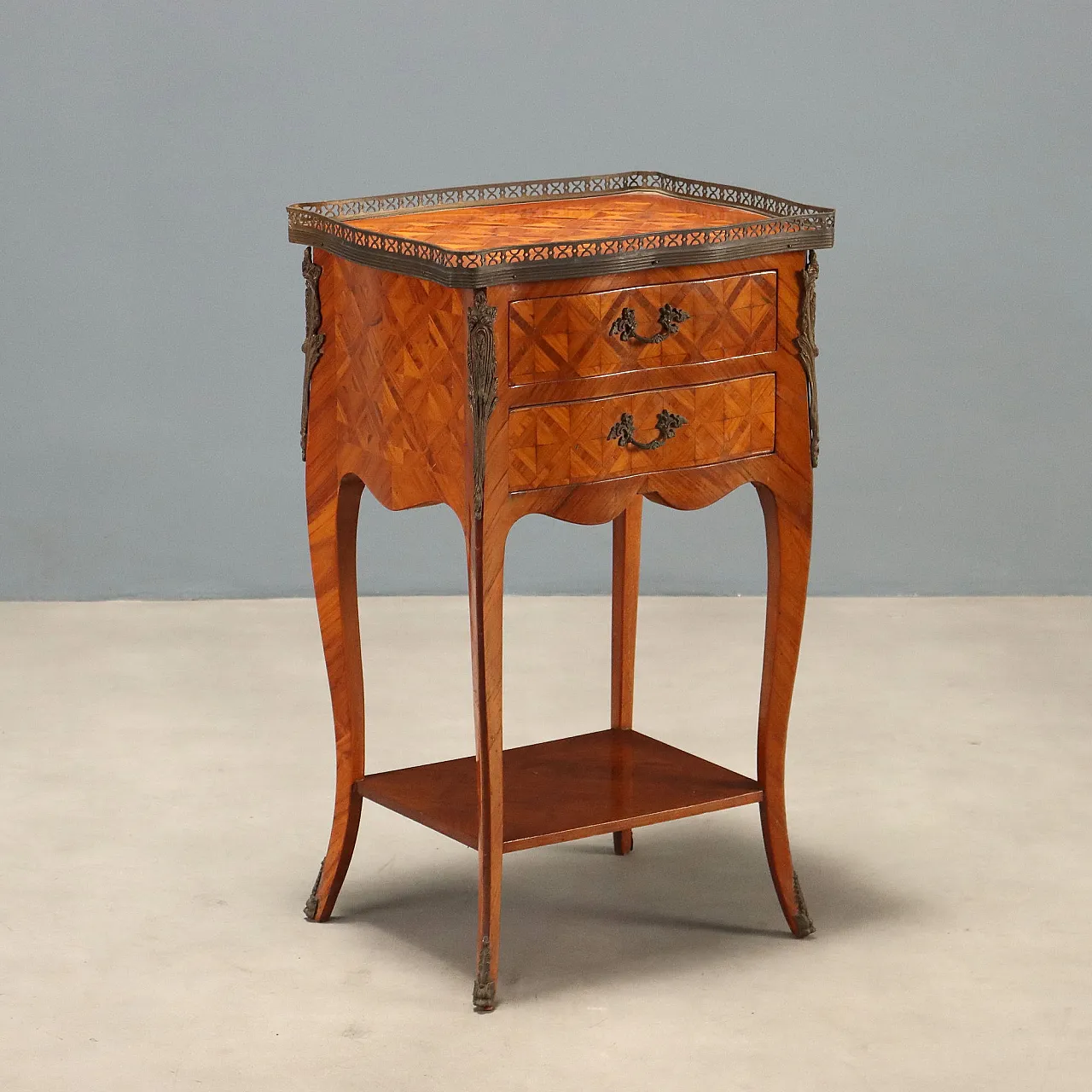 Comodino Napoleone III in Bois de Rose intarsiato, '900 1