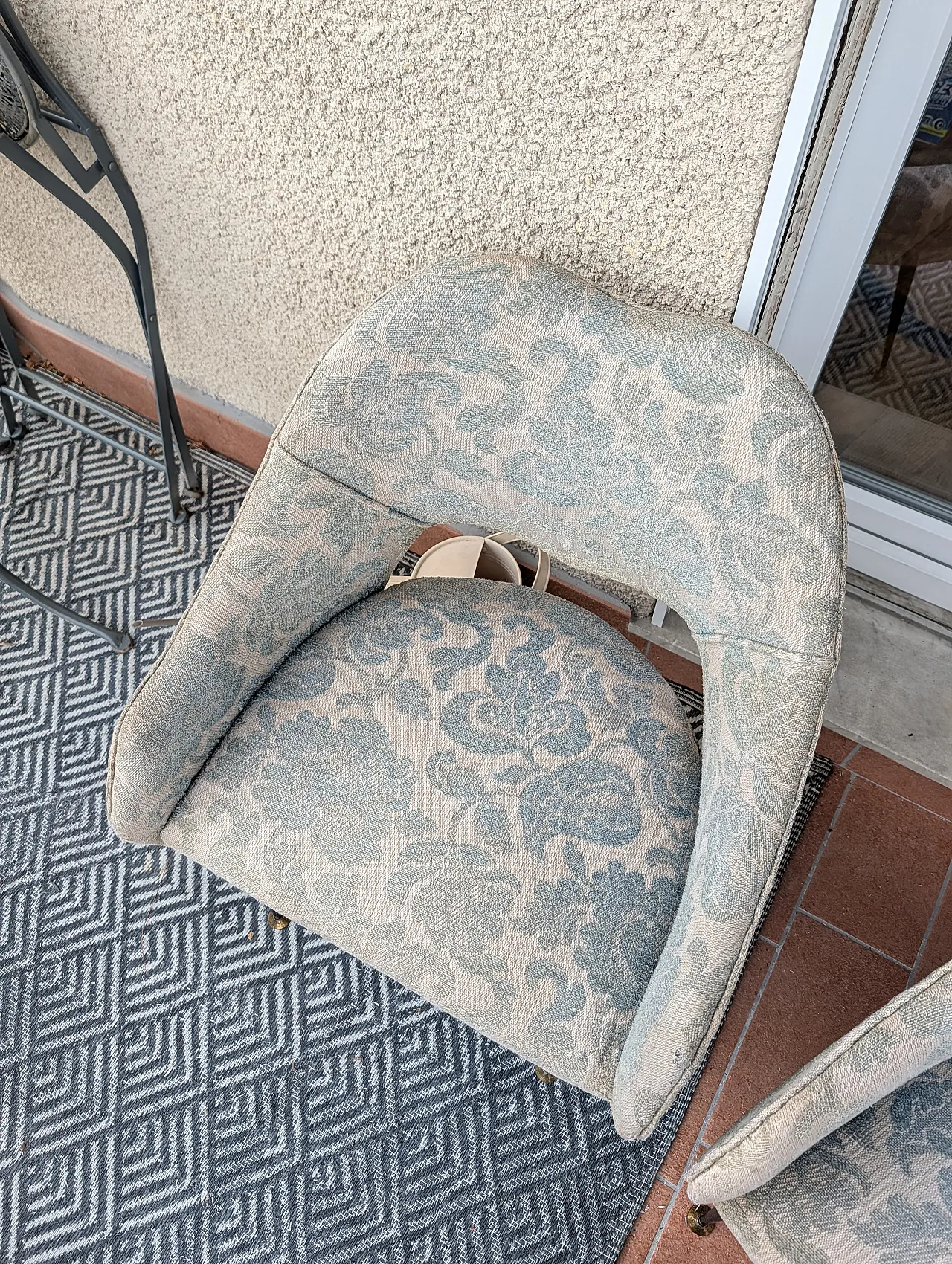 Coppia di poltrone in tessuto, Italia, anni '50 5