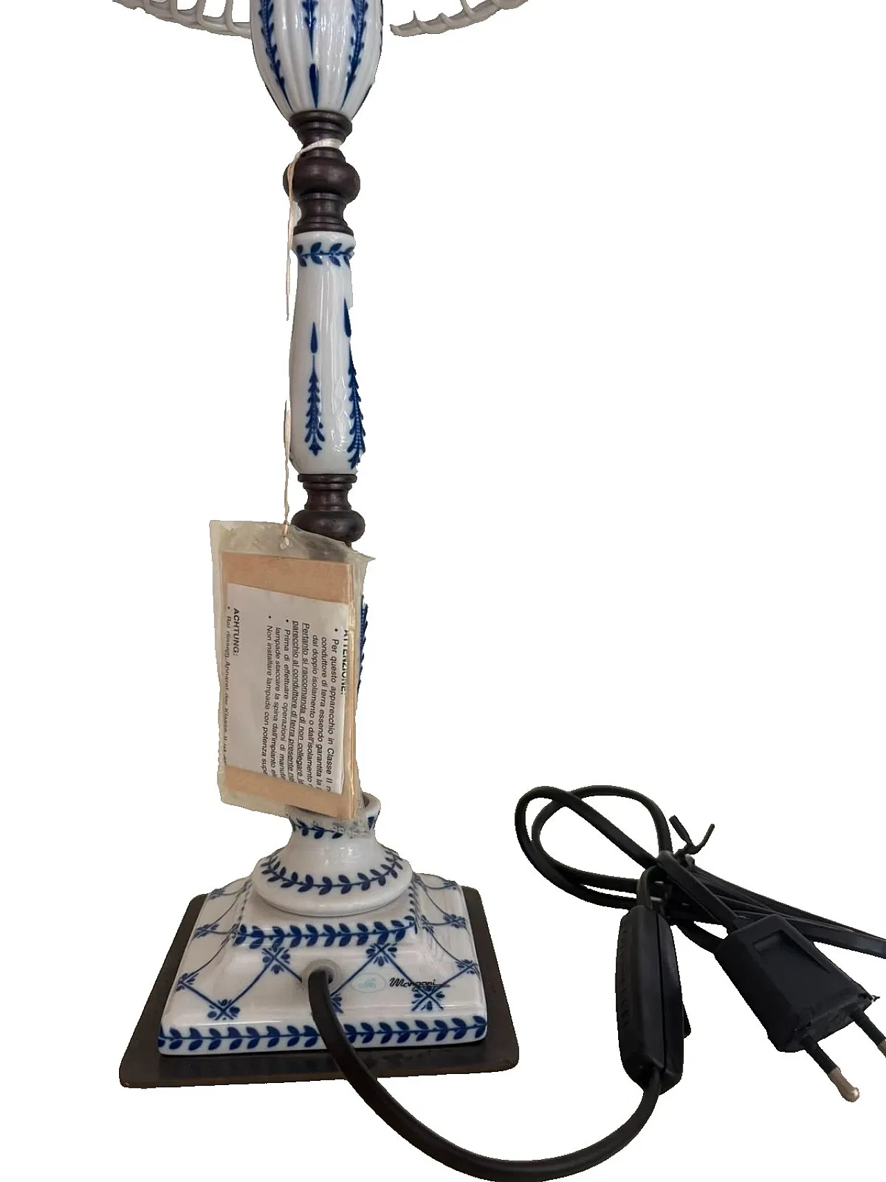 Table lamp by Mangani in white and blue porcelain and bronze, 1980s 4