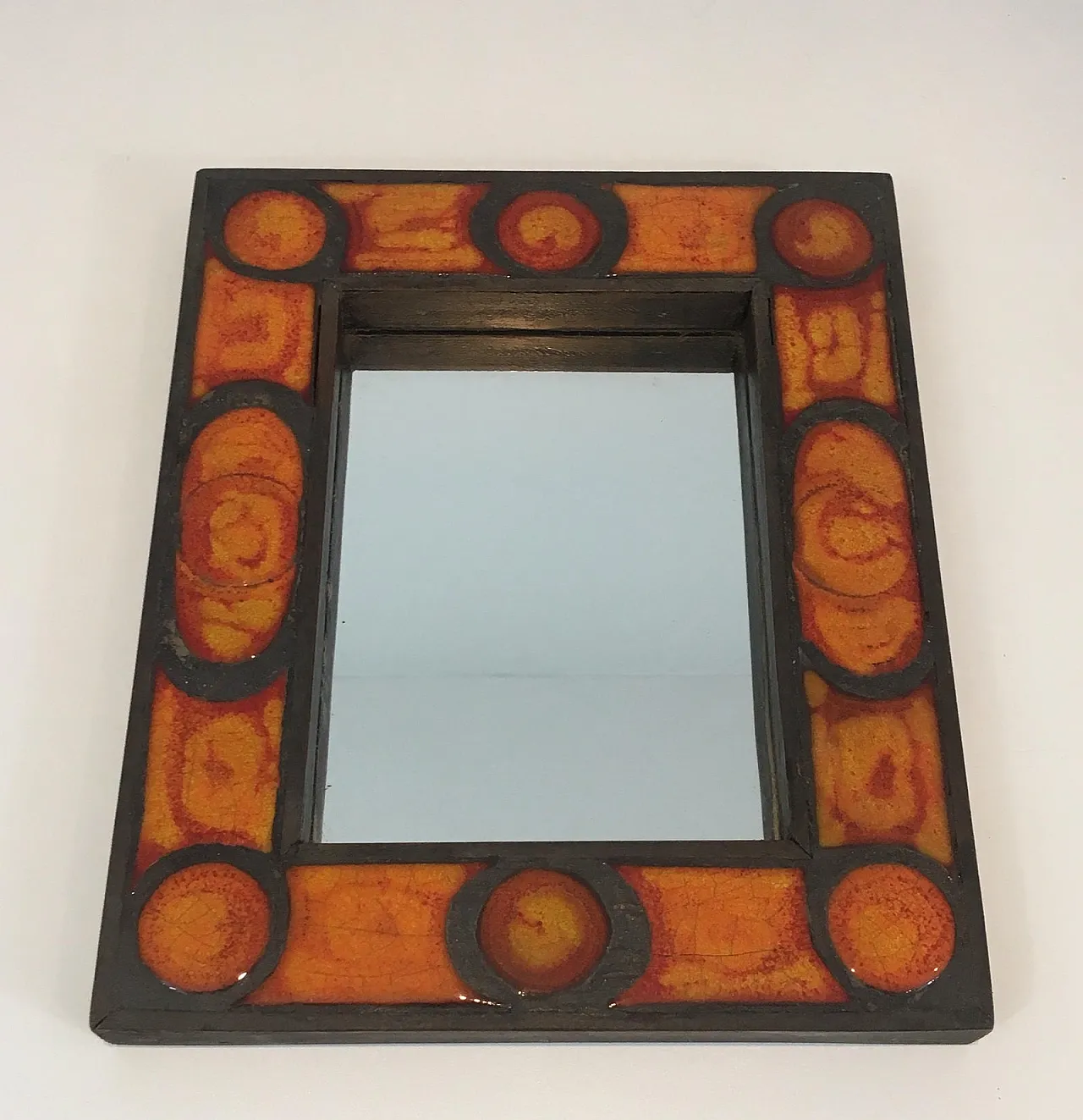 Interessante specchio in ceramica, francese, circa 1970. 17