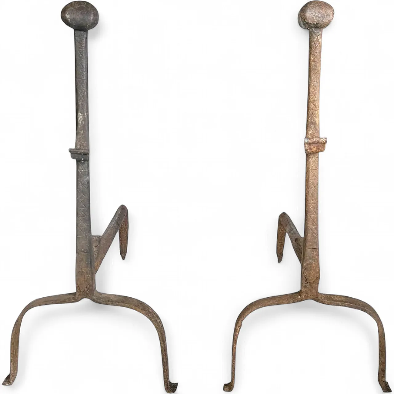 Coppia di candelabri in ghisa, anni '60 18