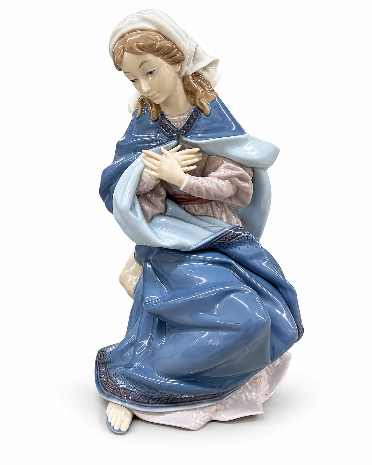 Madonna in Prayer, porcelain sculpture, 1970s 3