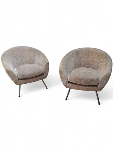 Pair of lounge chairs in bouclé fabric with brass feet, 1950s