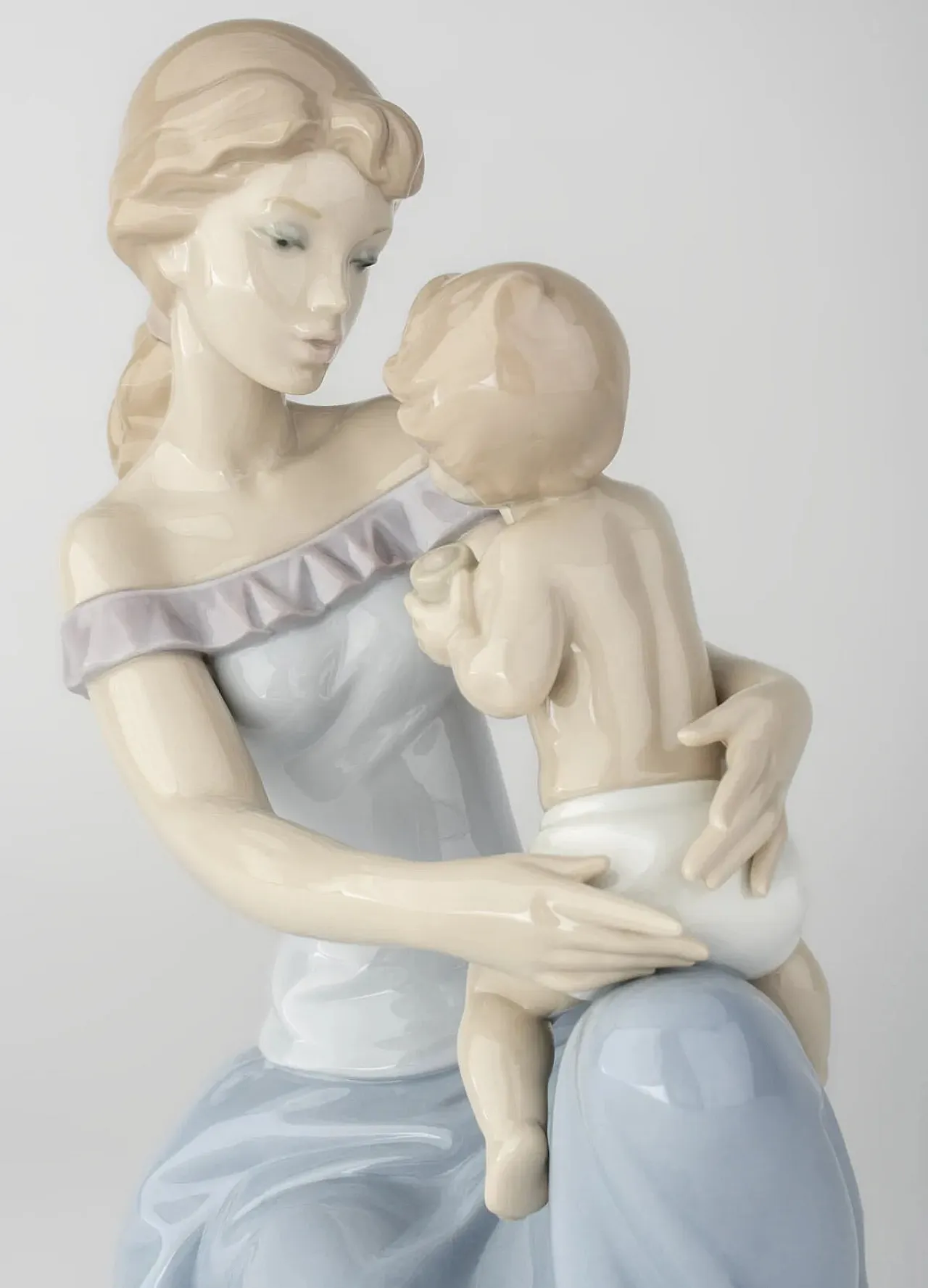 Mother with child, porcelain sculpture, 1980s 2
