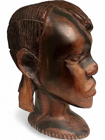 Female head, African sculpture in wood, 1980s