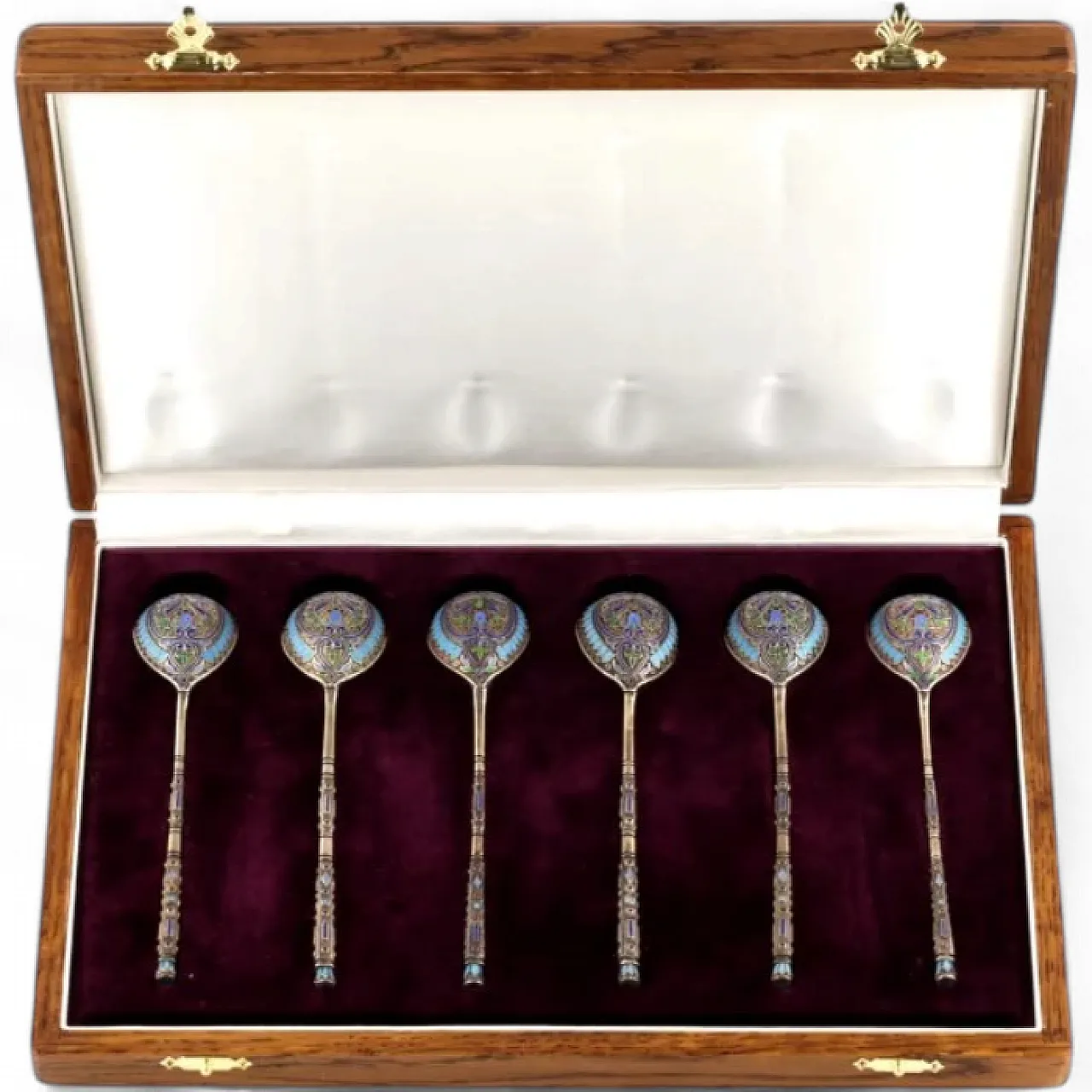6 Silver teaspoons, late 19th century 10