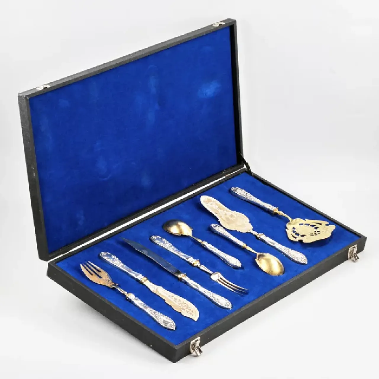 Silver serving set, late 19th century 5