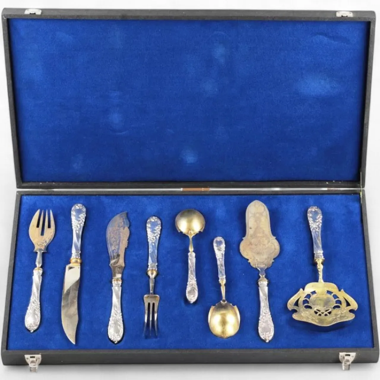 Silver serving set, late 19th century 7