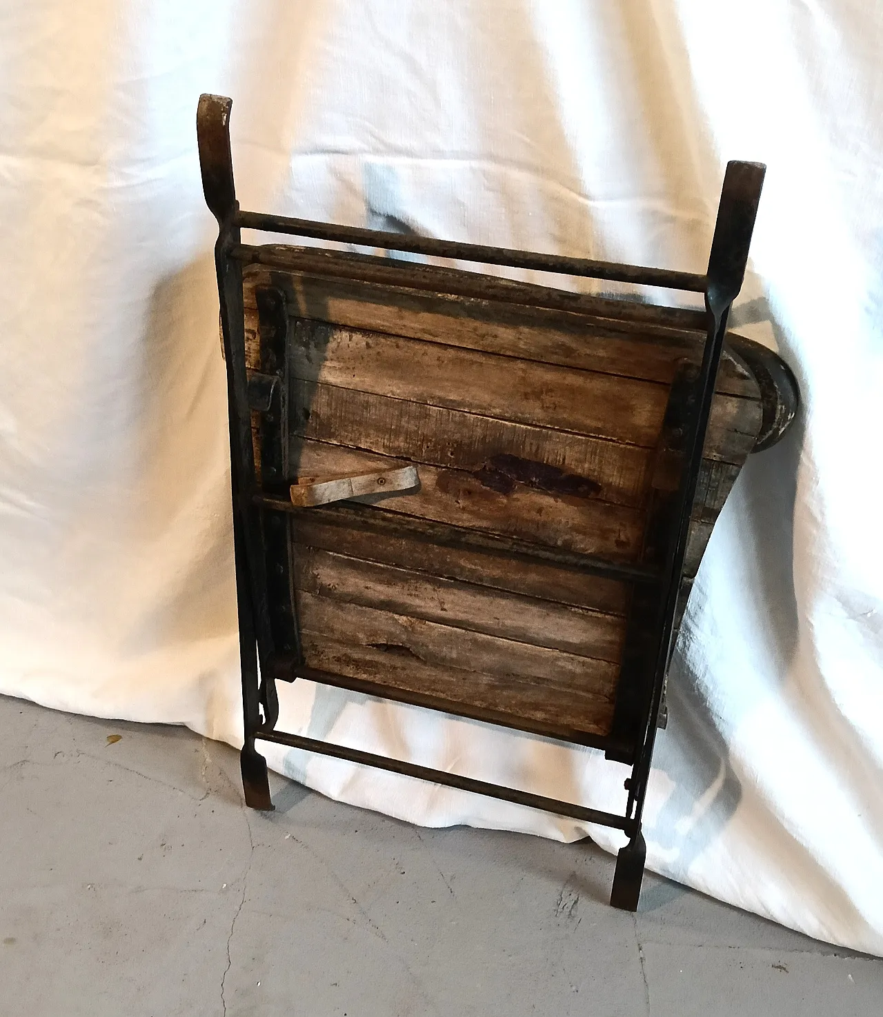 Chair in wood and metal, 19th century 15