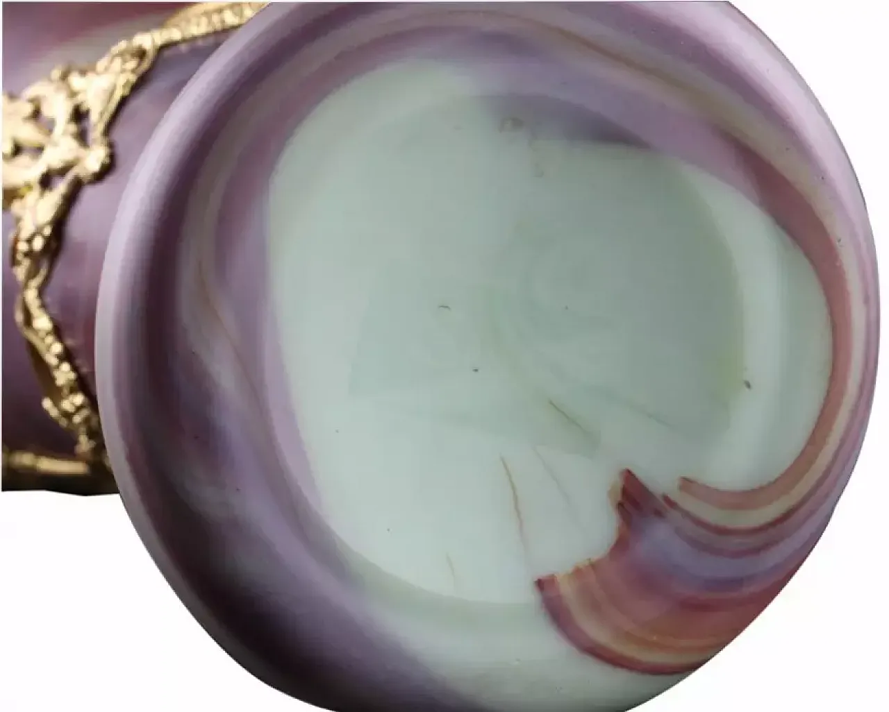 Decorative vase crafted from agate glass, late 19th century 3