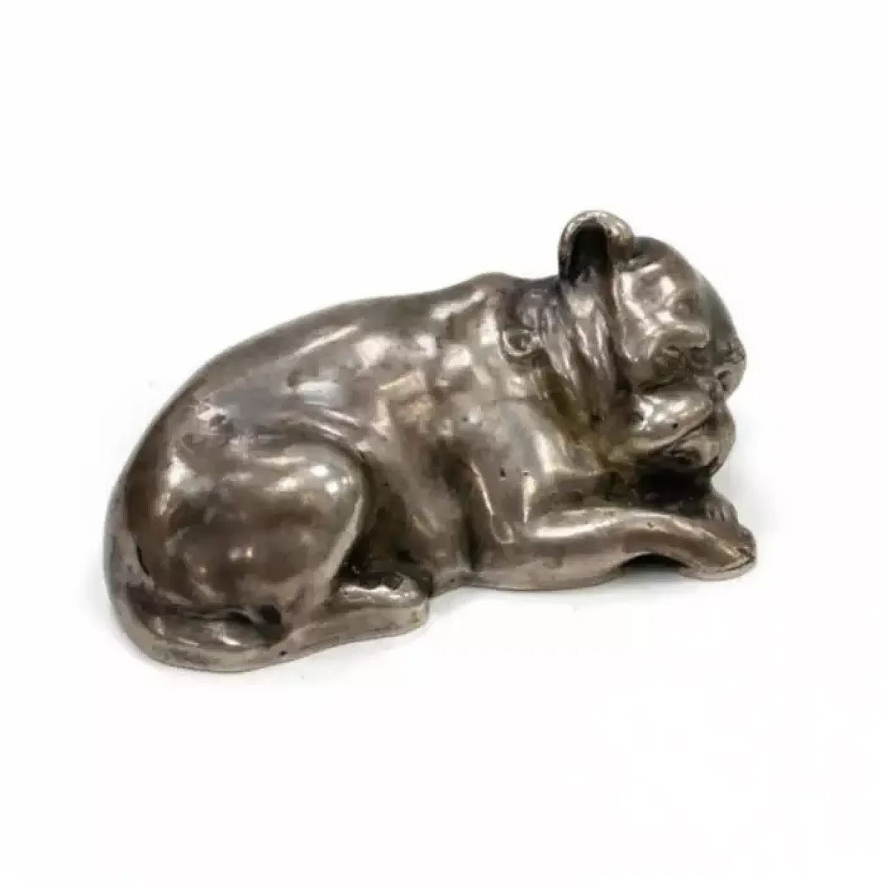 Silver figurine depicting a seated dog, early 20th century 1