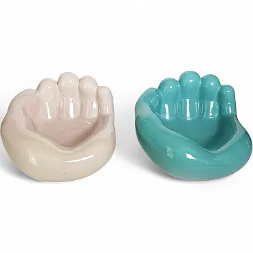 Coppia di posacenere in ceramica a zampa d'orso, anni '70