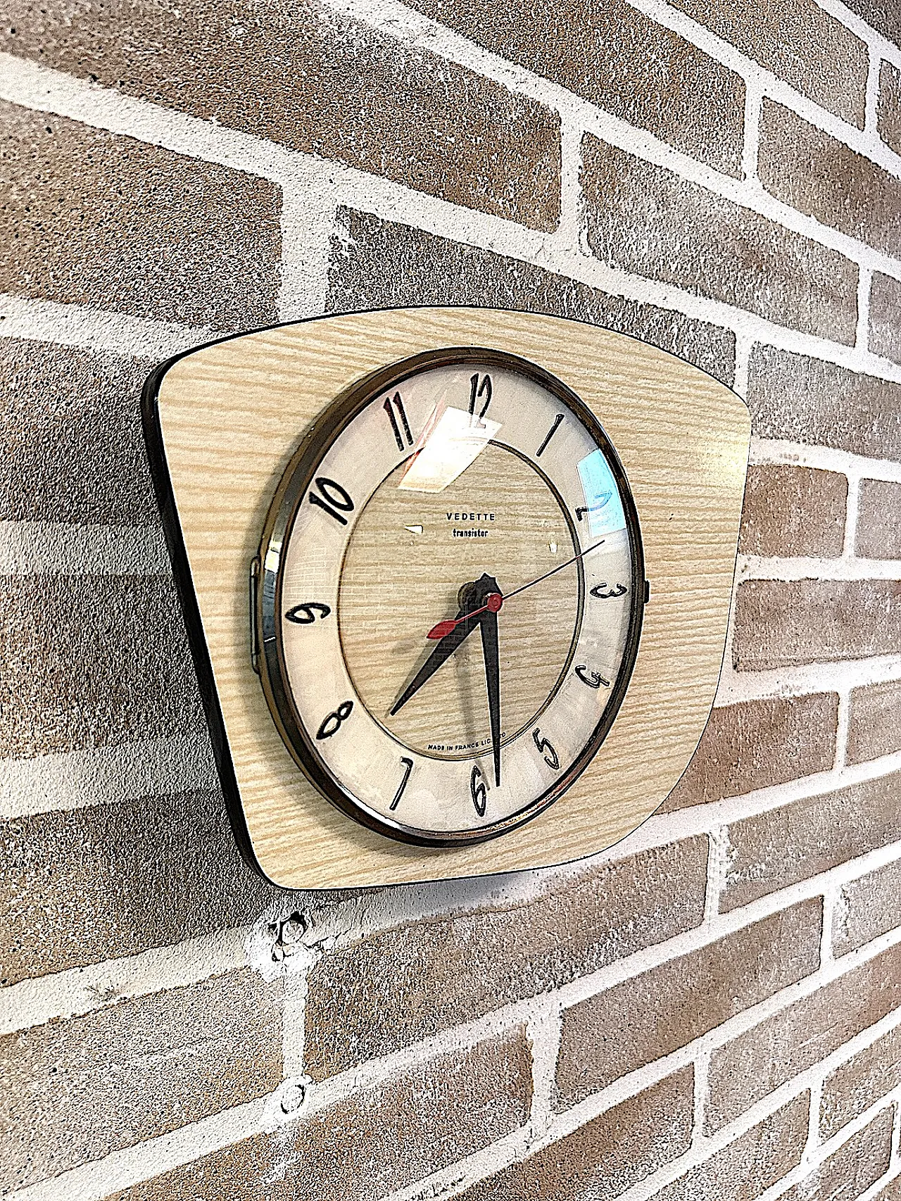 Vedette Transistor Wall Clock from the 1960s Made in France 2