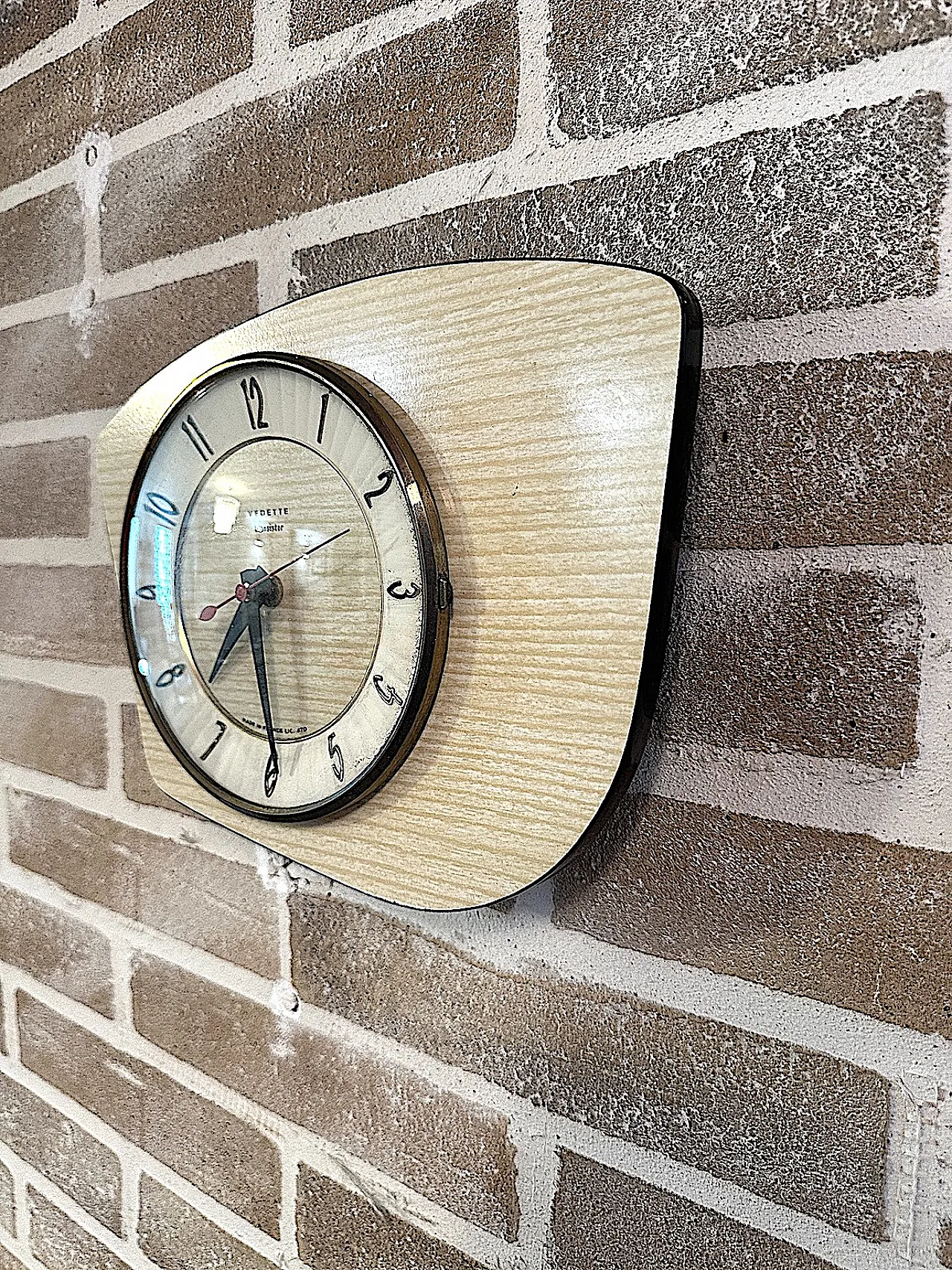 Vedette Transistor Wall Clock from the 1960s Made in France 3