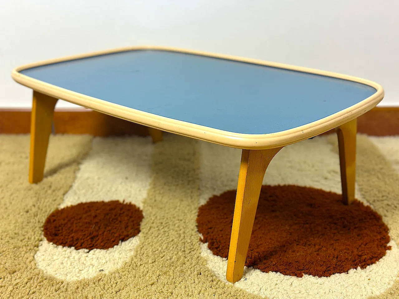 Beech and blue formica side table by Fratelli Reguitti, 1950s 2