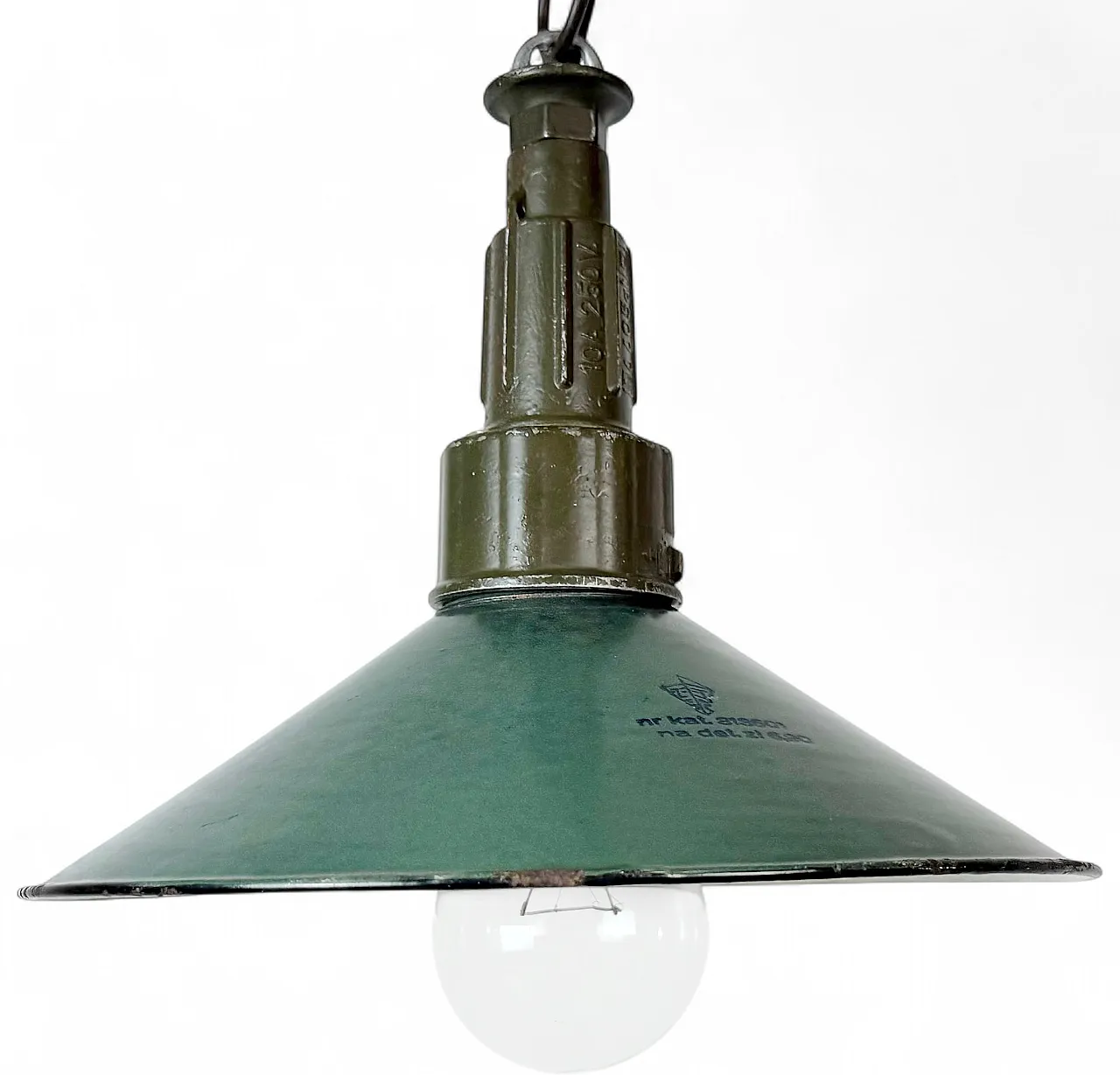 Industrial Green Enamel Military Pendant Lamp with Cast Aluminium Top, 19