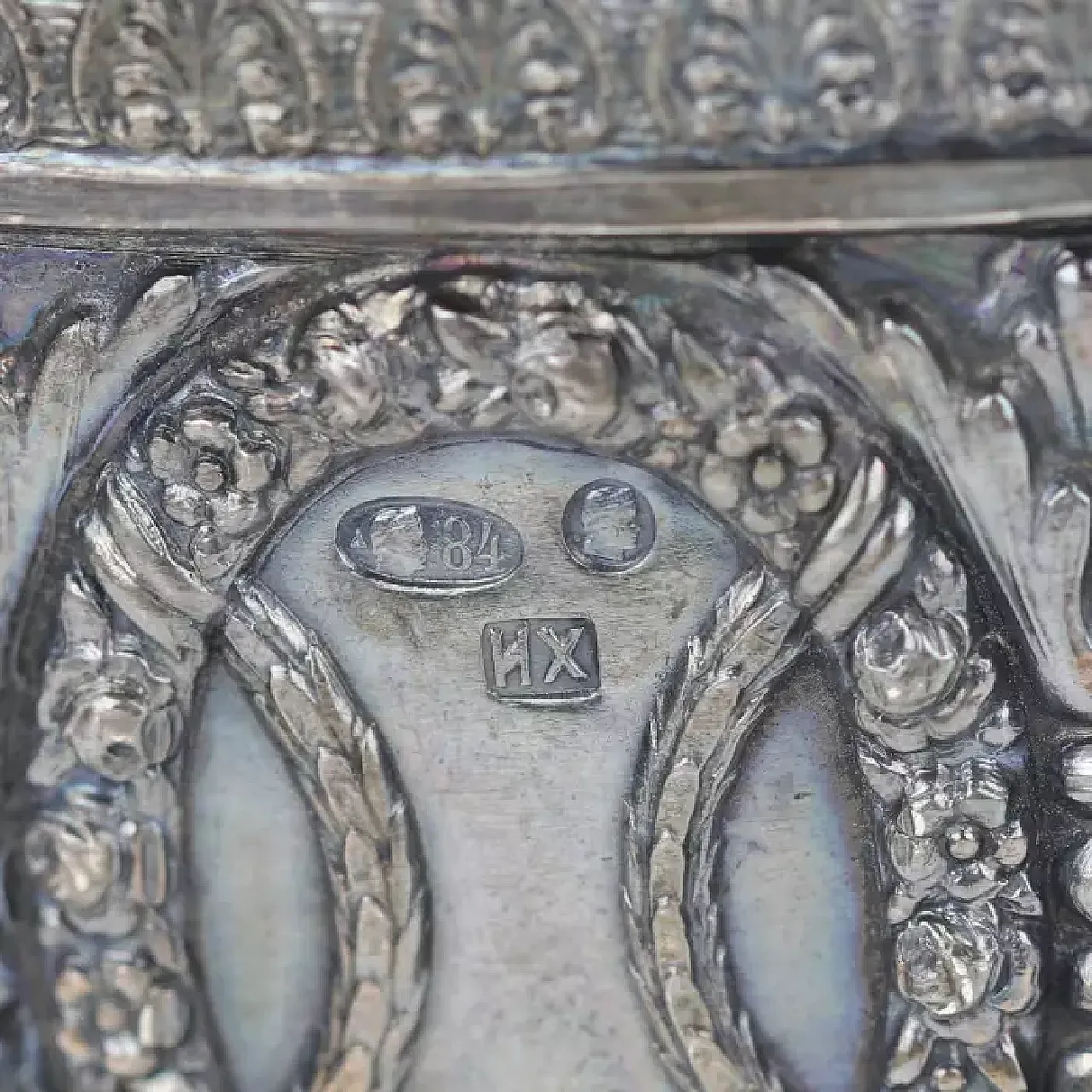 Silver vase with a cut crystal bowl, early 20th century 2