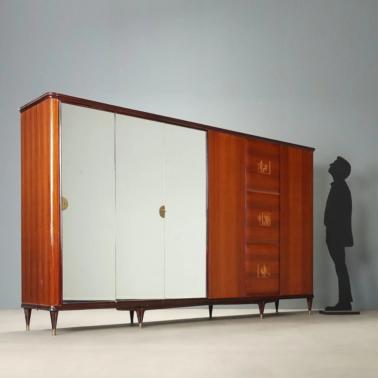 Spacious Italian-made wardrobe, 1950s 2