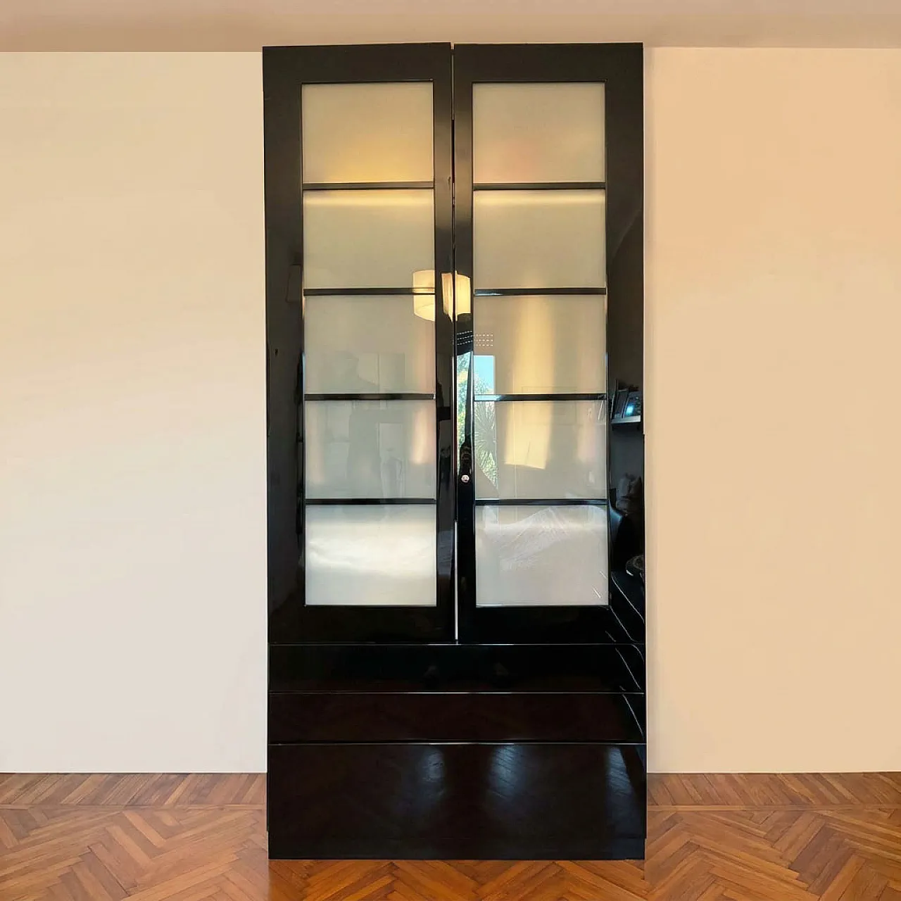 2-door wardrobe designed by Molteni 1