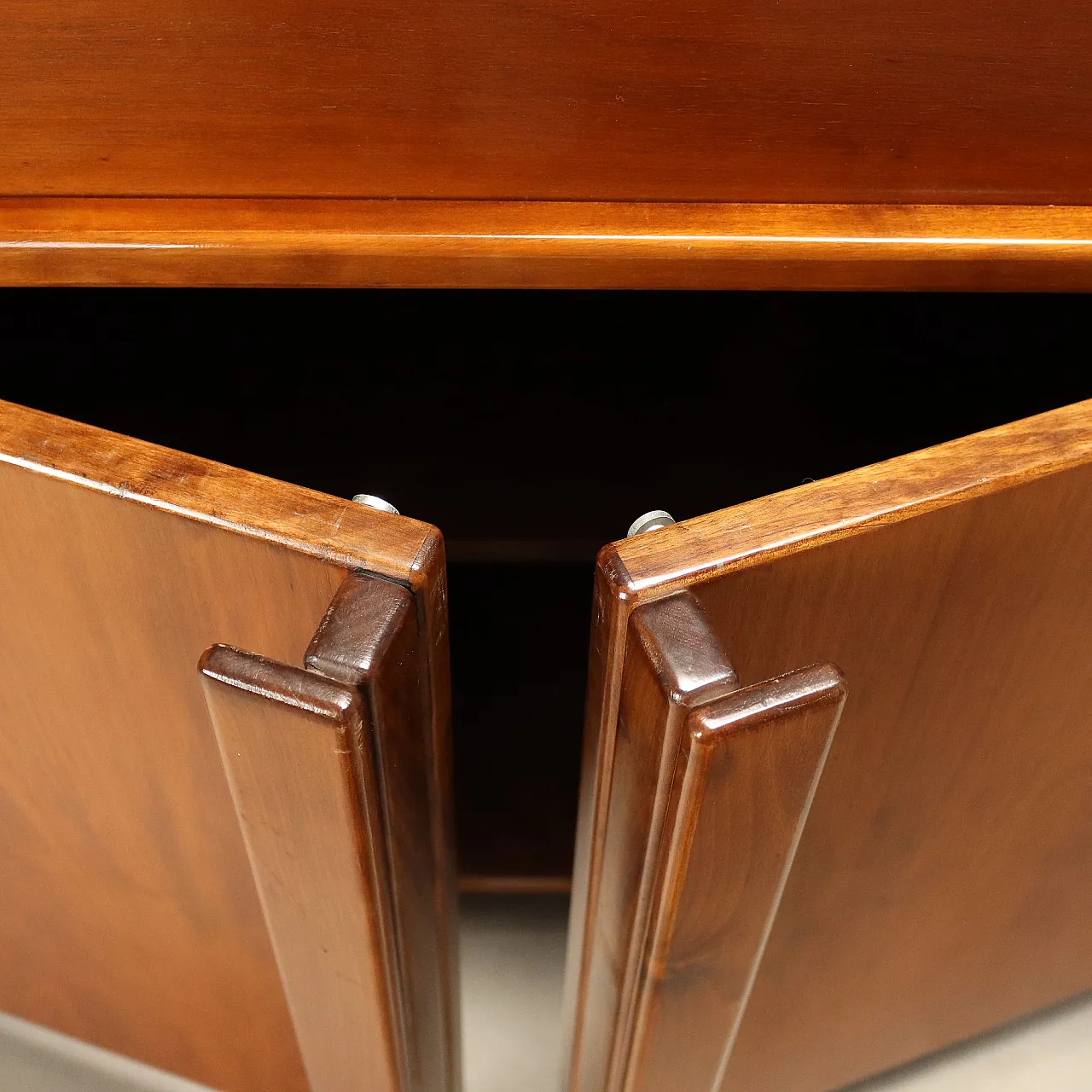 Country sideboard by Vittorio Introini, 20th century 8