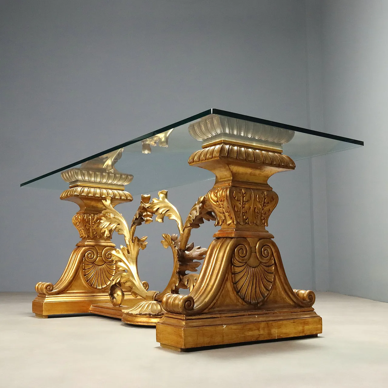 Table with carved and gilded wooden base, 20th century 3