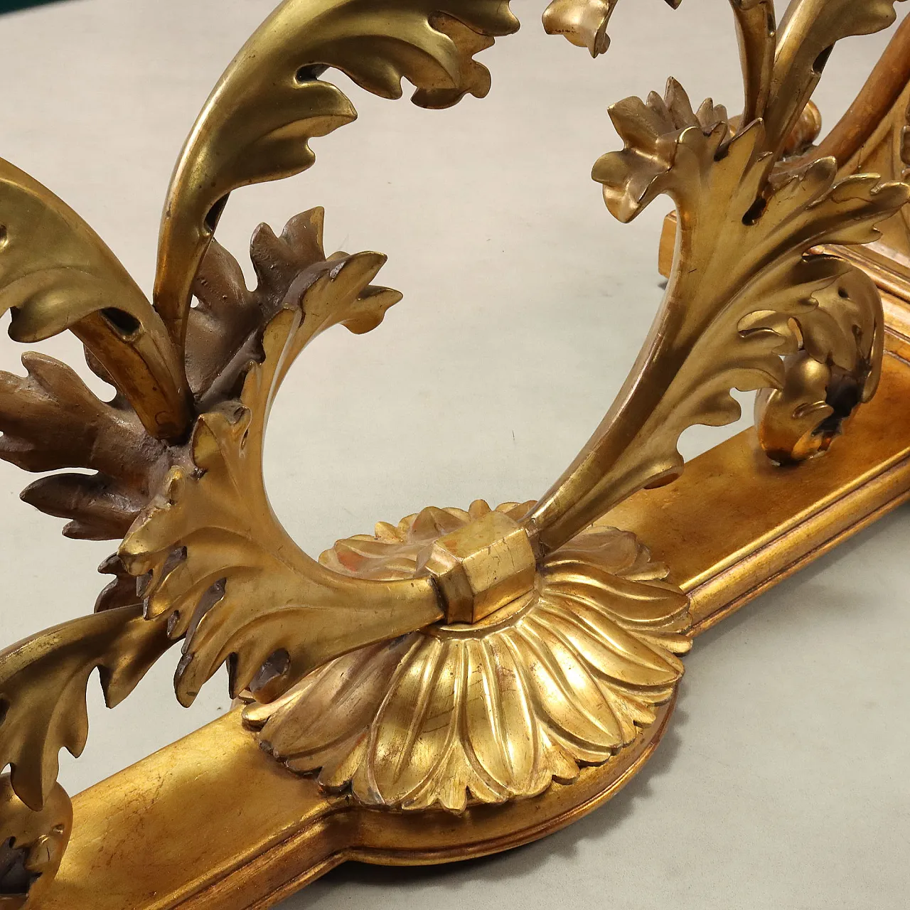 Table with carved and gilded wooden base, 20th century 9