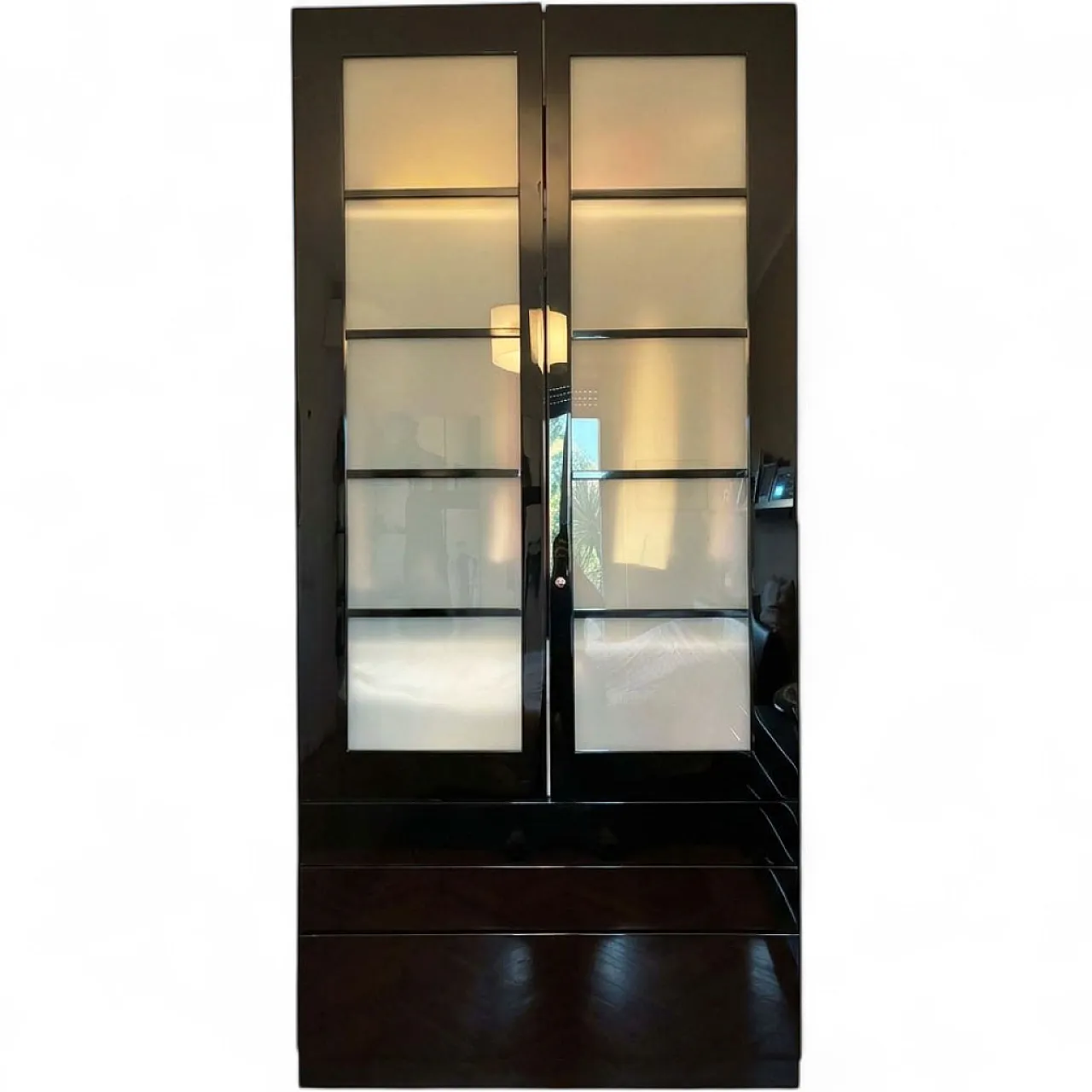 2-door wardrobe designed by Molteni 6