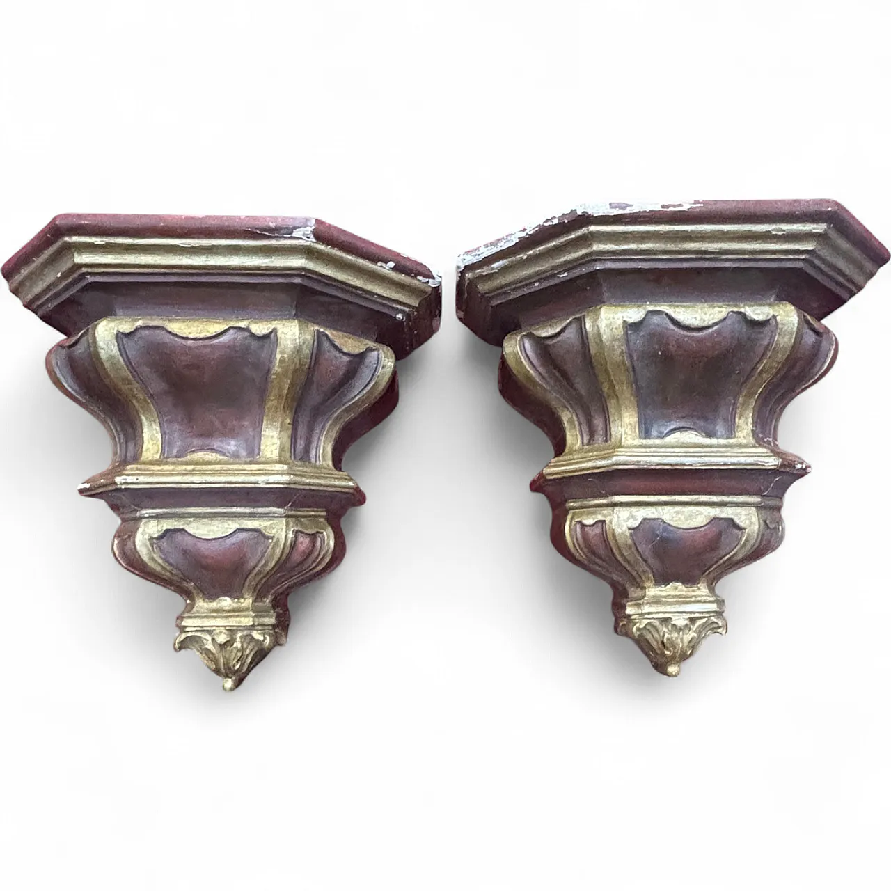 Pair of shelves lacquered in Gold and Purple, 19th century 20