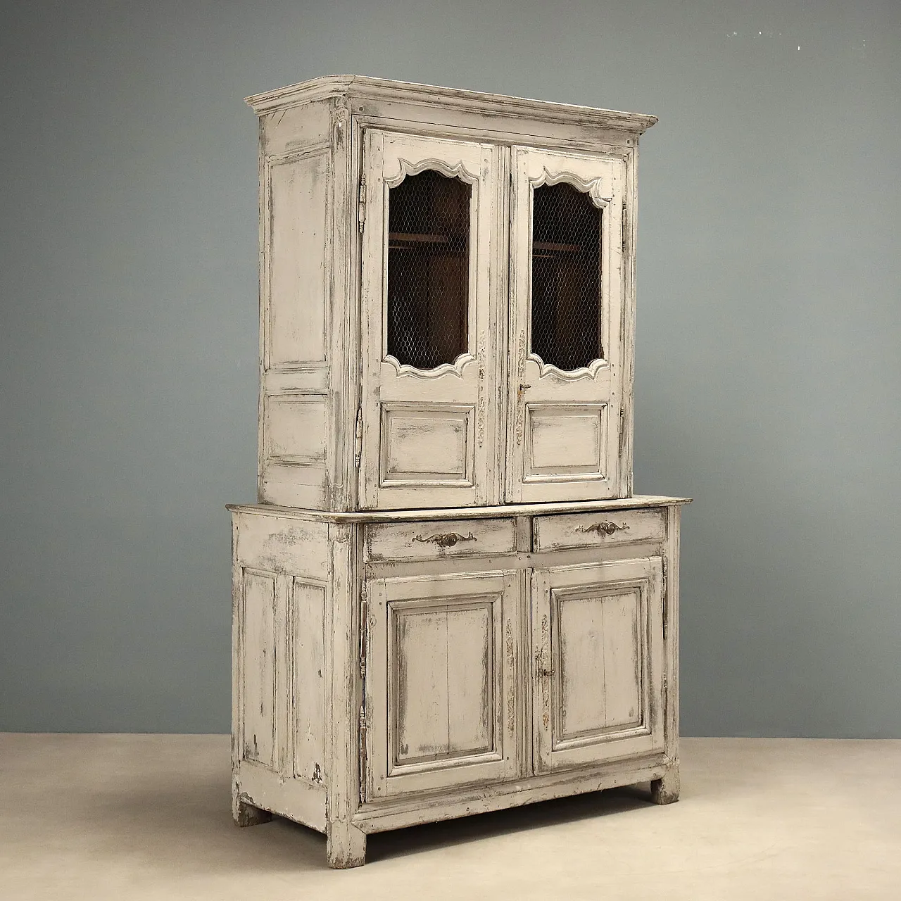 Provencal sideboard in grey lacquered oak, 18th century 1