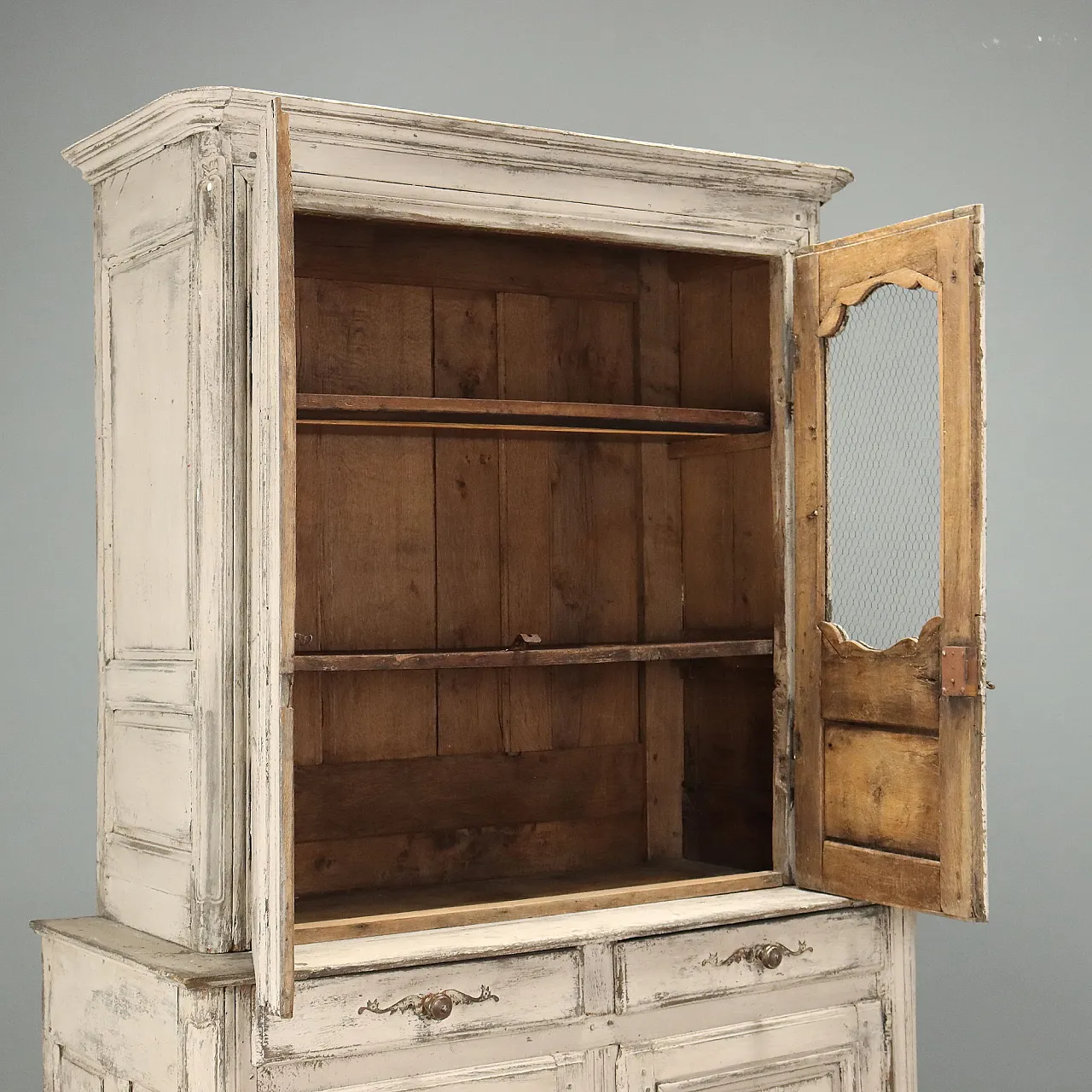 Provencal sideboard in grey lacquered oak, 18th century 4