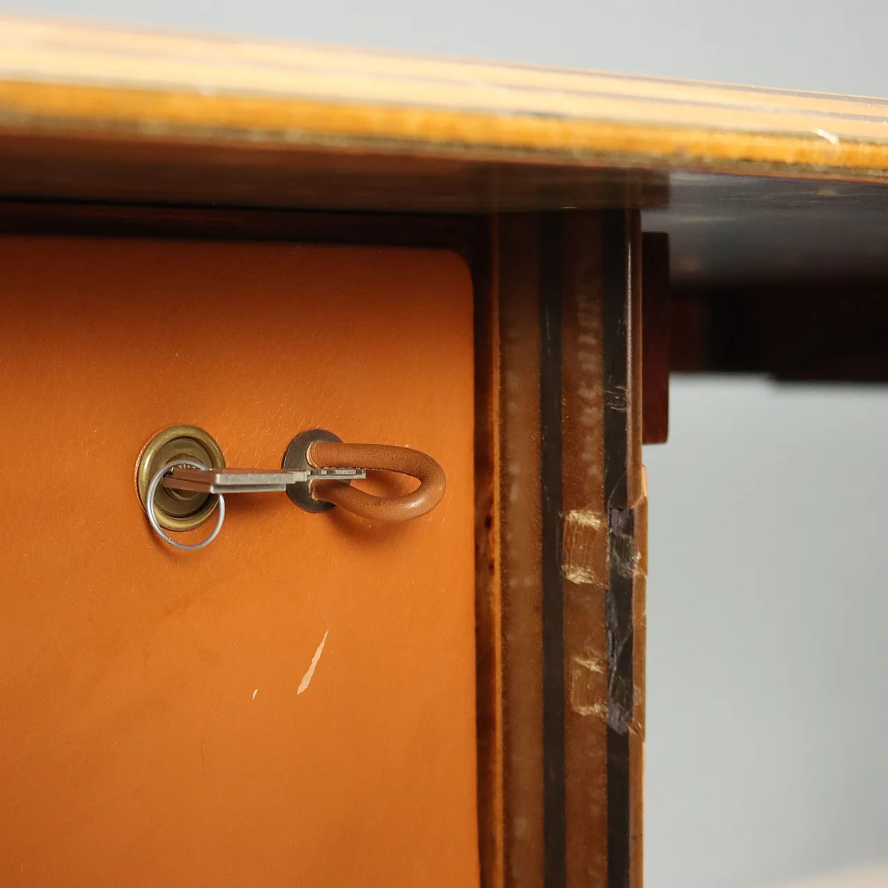 Scrivania Artona di Afra e Tobia Scarpa per Maxalto, fine '900 10